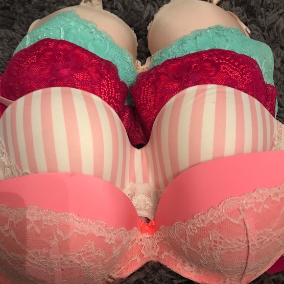 Victoria Secret 34D bras - Picture 2 of 3